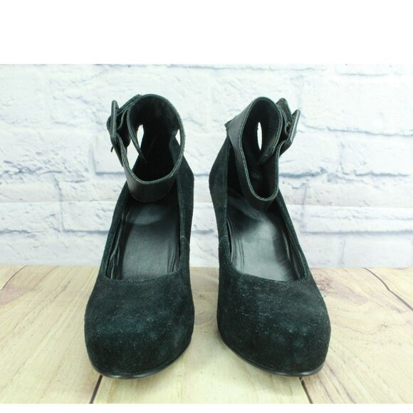 LL Bean Black Suede Platform Pump Heels Ankle Strap Casual Size 7 M Mary Jane - Picture 4 of 9